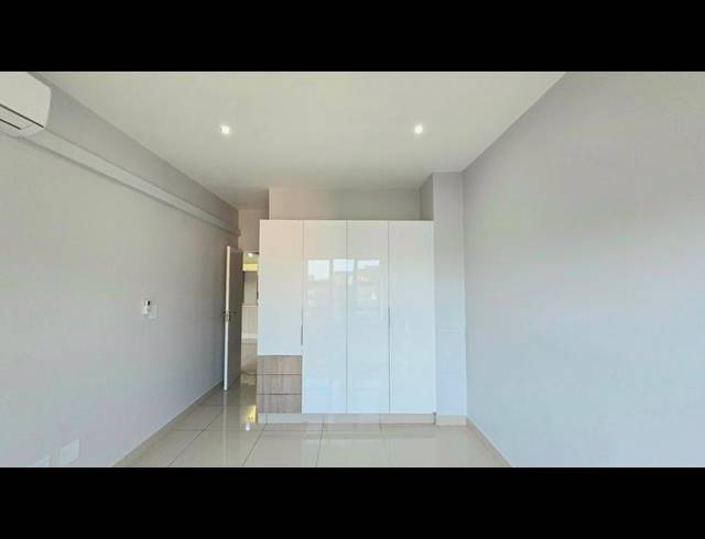 2 BEDROOM APARTMENT FOR SALE IN UMHLANGA RIDGE